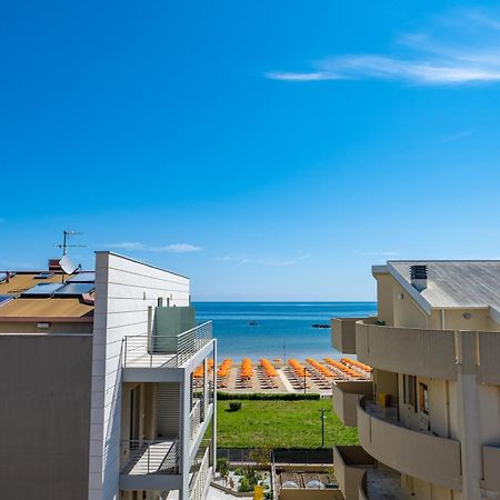 Di Matteo Hotel Roseto Degli Abruzzi Eksteriør billede