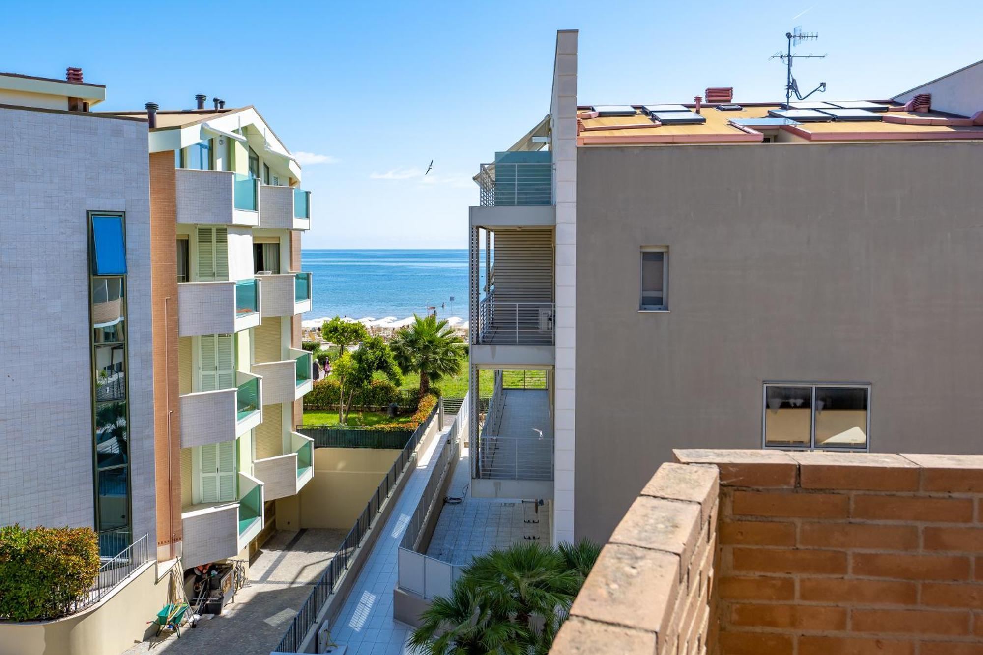 Di Matteo Hotel Roseto Degli Abruzzi Eksteriør billede