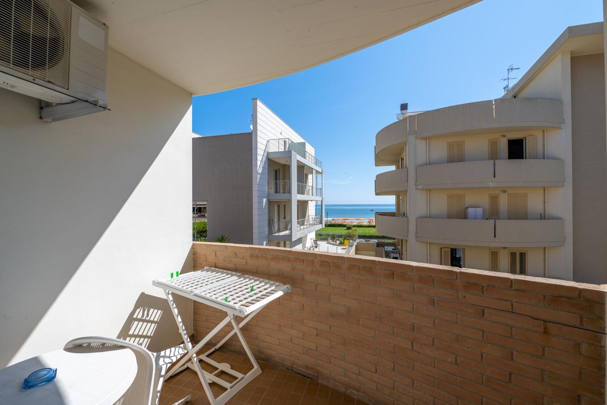 Di Matteo Hotel Roseto Degli Abruzzi Eksteriør billede