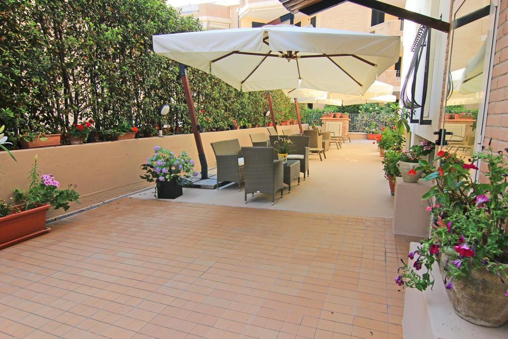 Di Matteo Hotel Roseto Degli Abruzzi Eksteriør billede